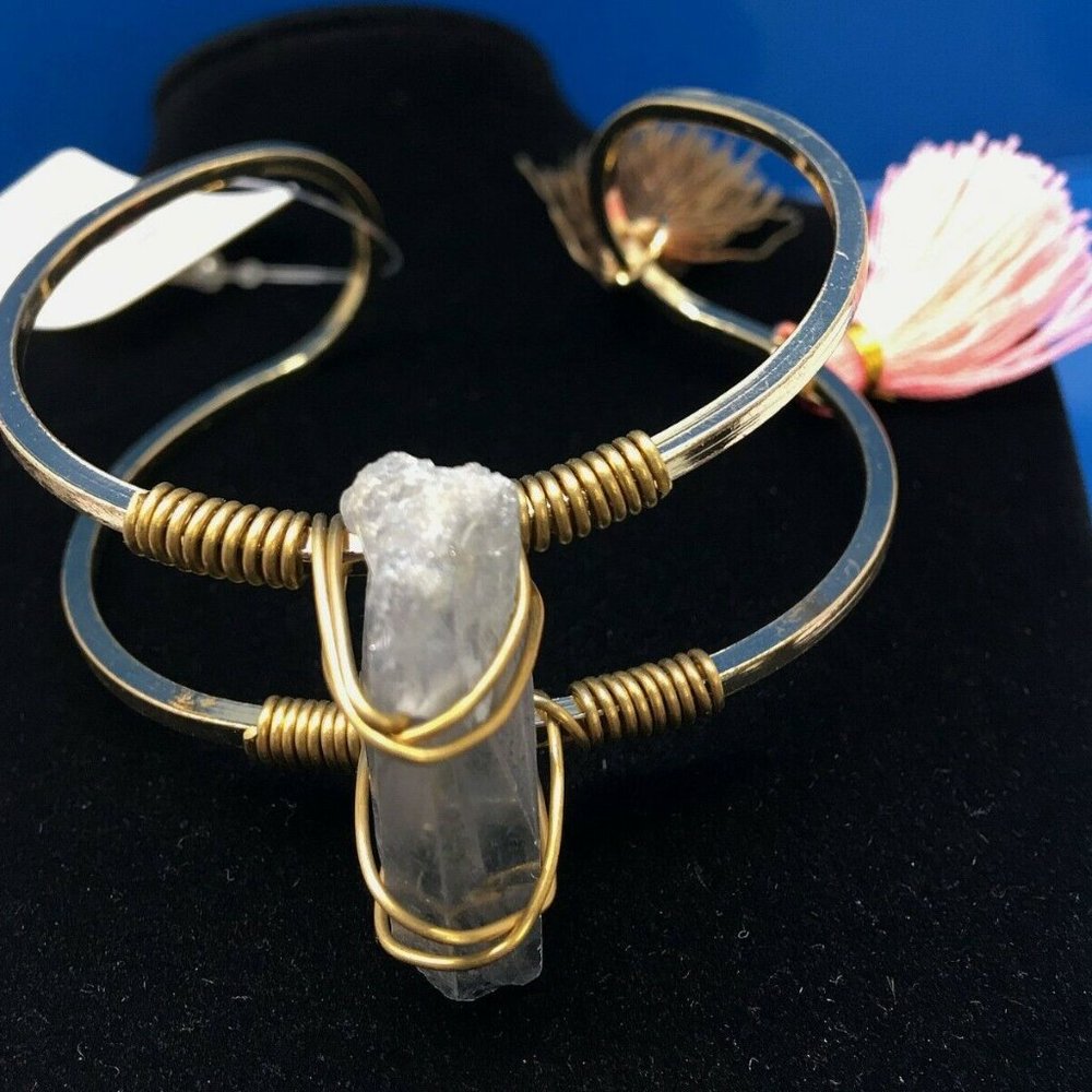 NWT!!! Gray Quartz Crystal Druzy Stone Gold Tone Silk Tassels Open Cuff …